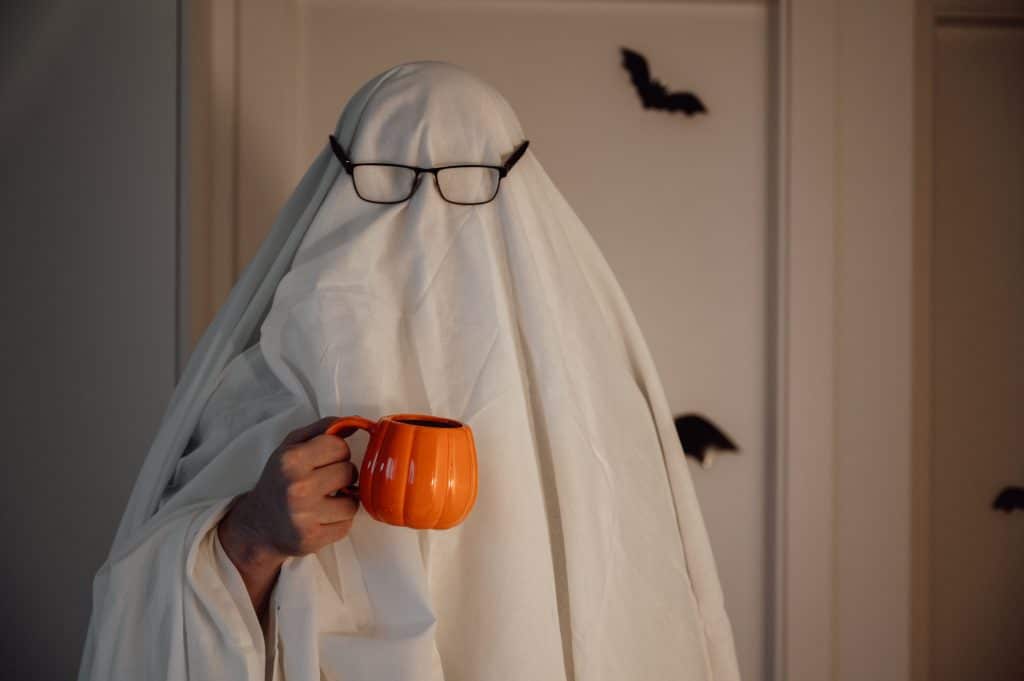 iStock 2223131077 | Payroll horror stories: mistakes scarier than ghosts!