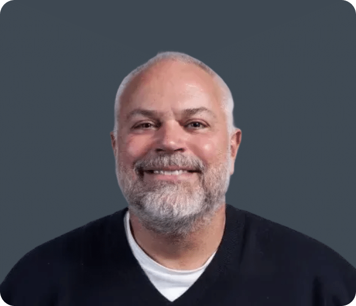 bob strudwick red background | Leaders